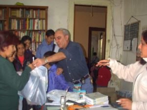 Entrega de útiles escolares.